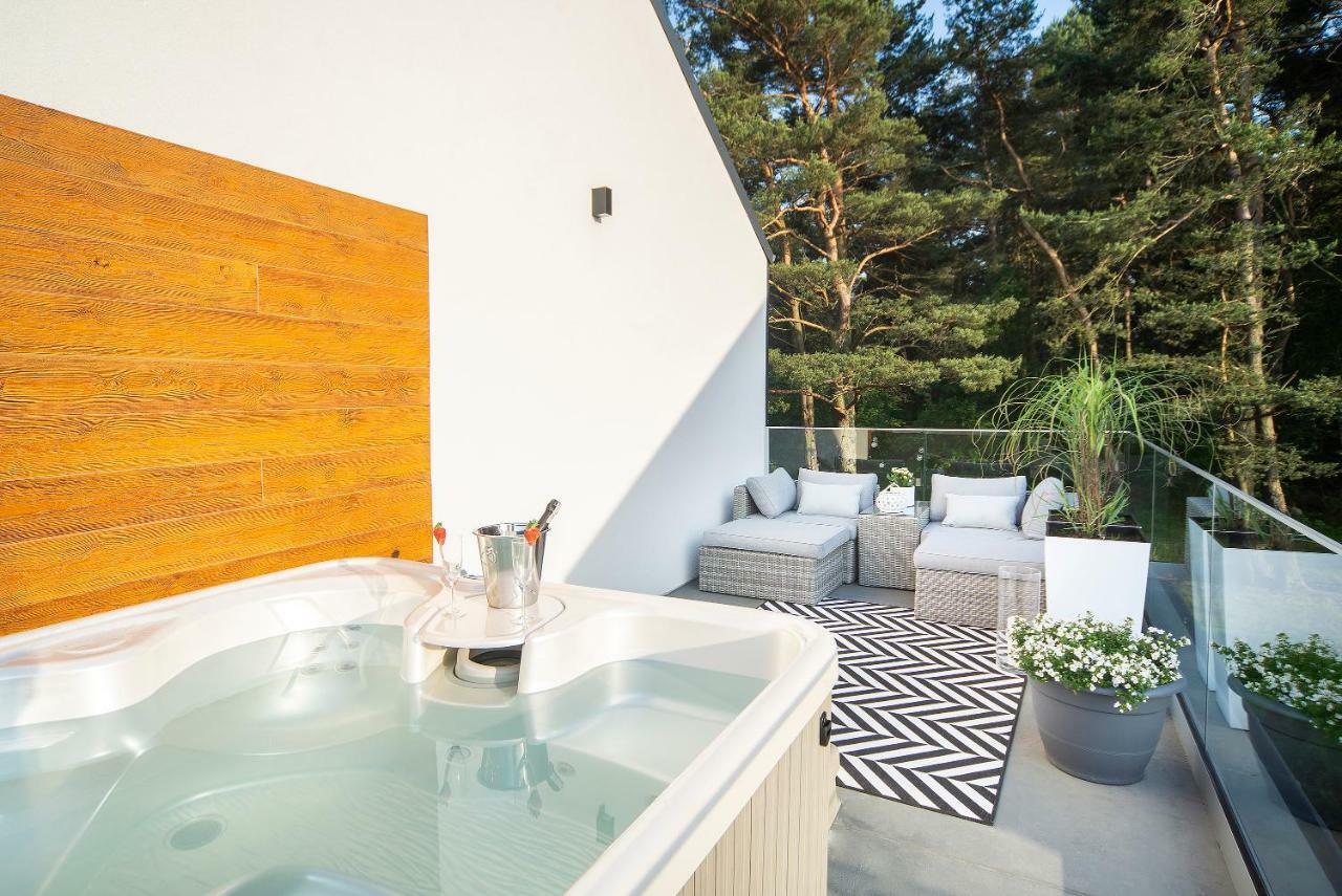 Przyplywy & Odplywy Hotel Jastrzębia Góra Екстериор снимка